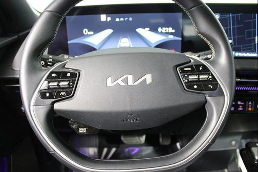 Snow White Pearl 2023 Kia EV6 GT-Line