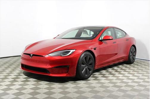 2022 Tesla Model S Plaid