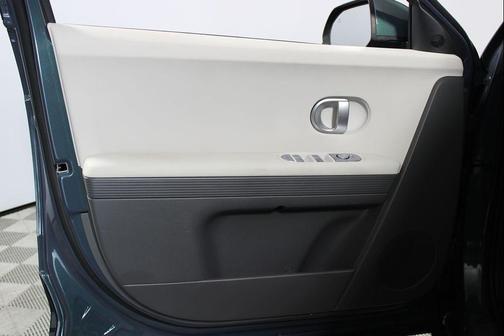 2024 Hyundai IONIQ 5 SE