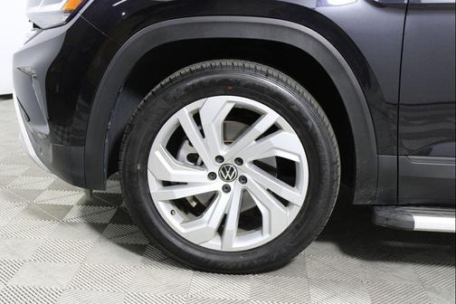 2023 Volkswagen Atlas 3.6L SE w/Technology