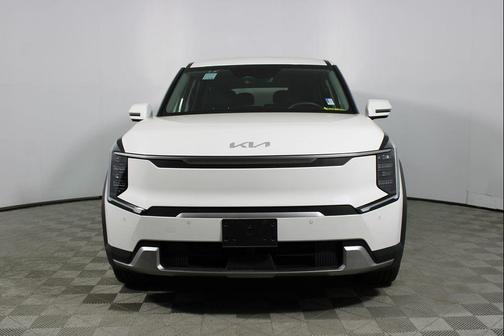 2024 Kia EV9 Light Long Range