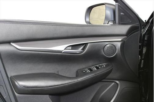 2022 INFINITI QX50 LUXE