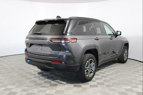 Baltic Gray Metallic Clearcoat 2022 Jeep Grand Cherokee 4xe Trailhawk