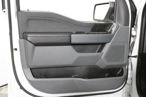 2023 Ford F-150 Lightning XLT