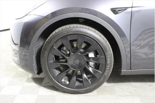 2024 Tesla Model Y Long Range Dual Motor All-Wheel Drive