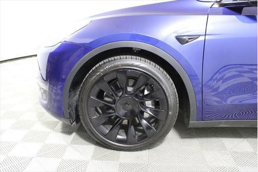 2022 Tesla Model Y Long Range Dual Motor All-Wheel Drive