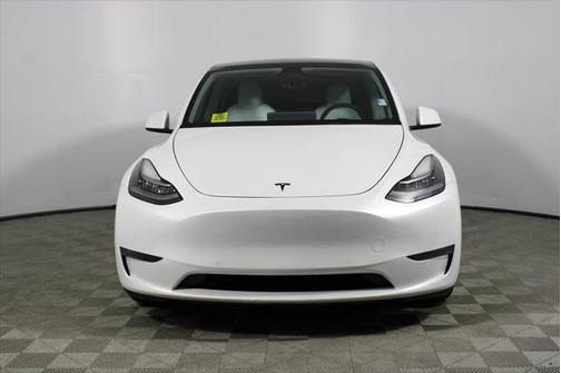 2022 Tesla Model Y Long Range Dual Motor All-Wheel Drive