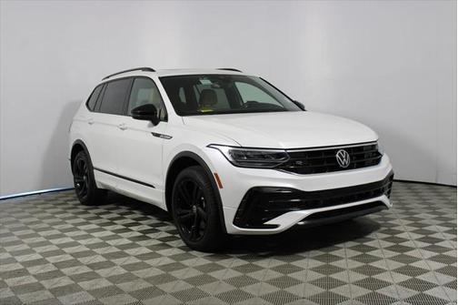 2024 Volkswagen Tiguan 2.0T SE R-Line Black
