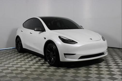 Pearl White Multi-Coat 2022 Tesla Model Y Performance Dual Motor All-Wheel Drive