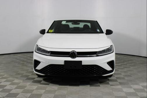 Pure White 2025 Volkswagen Jetta 1.5T Sport