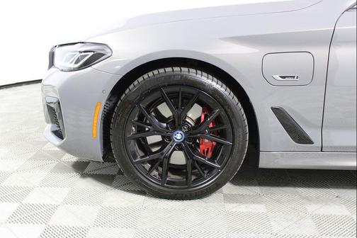 2022 BMW 530e Base