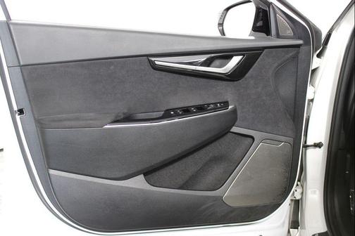 Snow White Pearl 2023 Kia EV6 GT