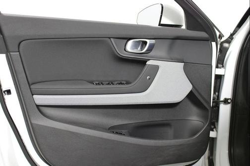 2022 Polestar 2 Long Range Dual Motor