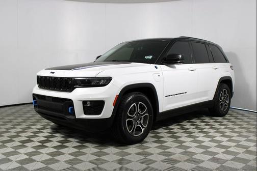 2022 Jeep Grand Cherokee 4xe Trailhawk