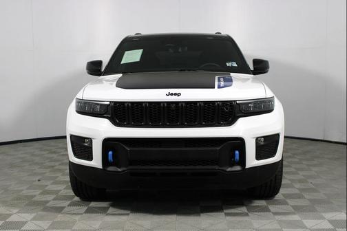 2022 Jeep Grand Cherokee 4xe Trailhawk
