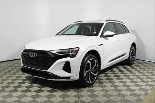 2024 Audi Q8 e-tron Premium Plus