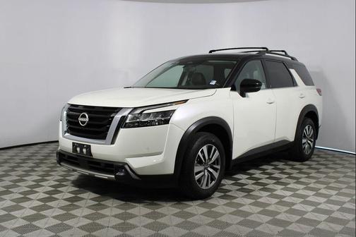 2023 Nissan Pathfinder SL FWD