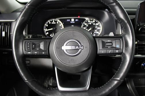 2023 Nissan Pathfinder SL FWD