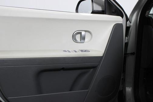 2024 Hyundai IONIQ 5 SE