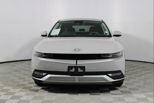 2024 Hyundai IONIQ 5 SE