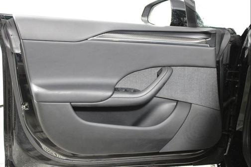 2022 Tesla Model S Plaid