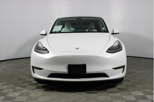 2022 Tesla Model Y Long Range Dual Motor All-Wheel Drive