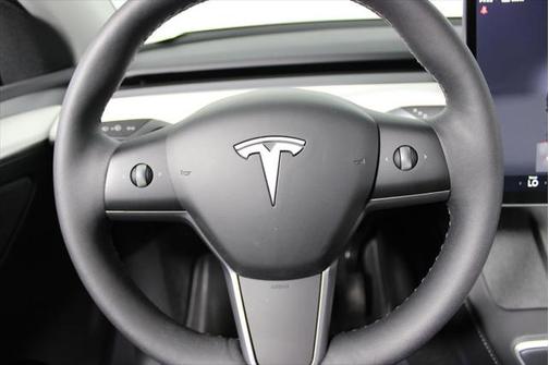 2025 Tesla Model Y Long Range Dual Motor All-Wheel Drive