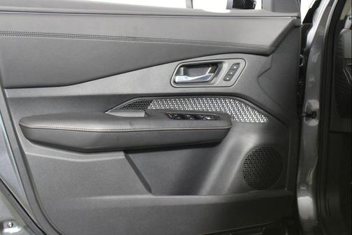 2024 Nissan ARIYA ENGAGE