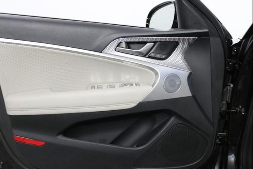 2023 Genesis G70 2.0T RWD