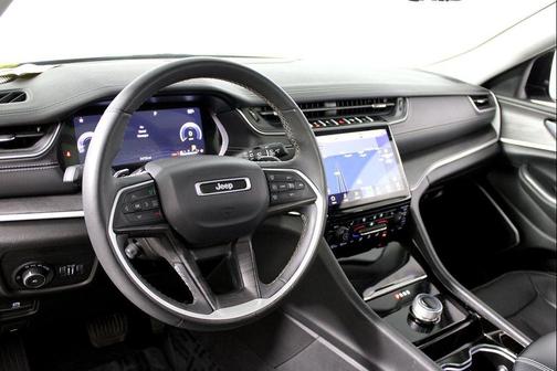 Rocky Mountain Pearlcoat 2023 Jeep Grand Cherokee L Limited