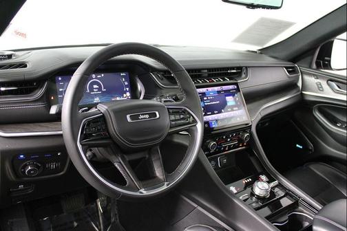 2022 Jeep Grand Cherokee 4xe Overland