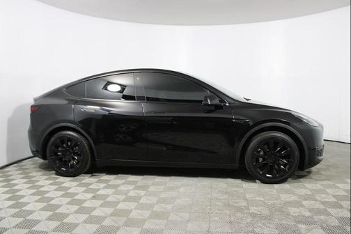 2021 Tesla Model Y Standard Range Rear-Wheel Drive