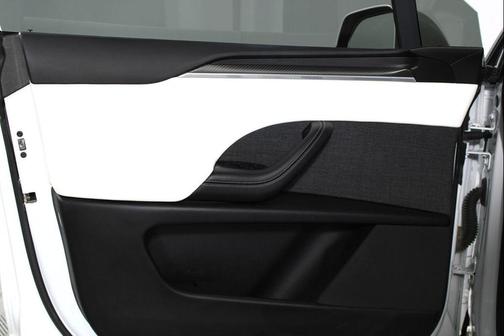 2022 Tesla Model X Plaid Tri Motor All-Wheel Drive