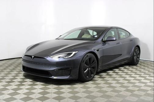 2022 Tesla Model S Plaid
