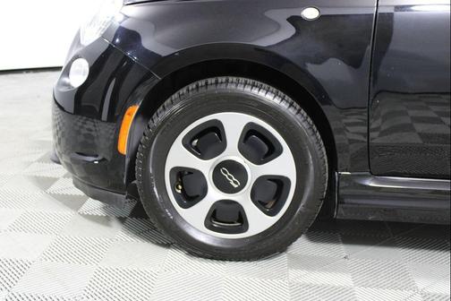 2017 FIAT 500e Battery Electric