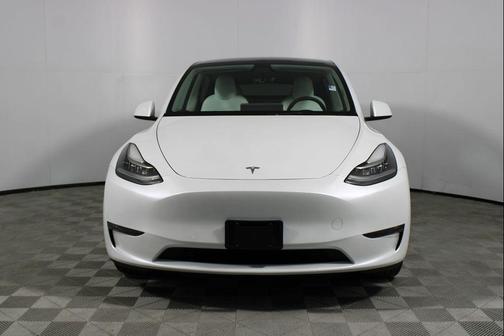 2022 Tesla Model Y Long Range Dual Motor All-Wheel Drive