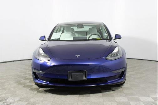 2022 Tesla Model 3 Standard Range