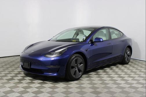 2022 Tesla Model 3 Standard Range