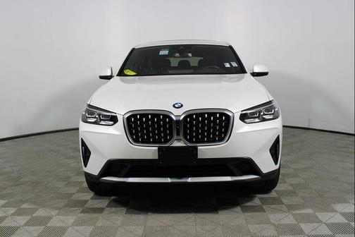2024 BMW X4 xDrive30i