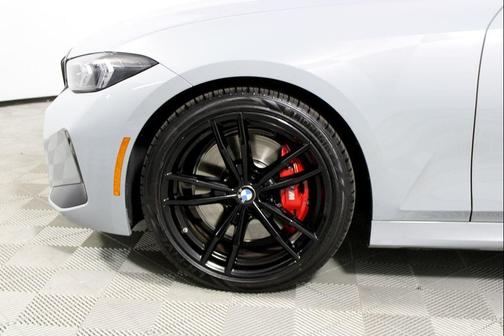 2023 BMW 330 330i