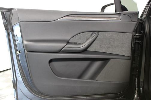 2024 Tesla Model X Long Range