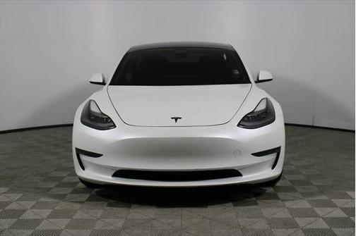 2022 Tesla Model 3 Standard Range