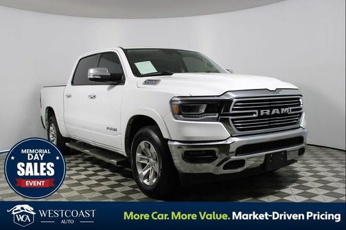 Bright White Clearcoat 2022 RAM 1500 Laramie
