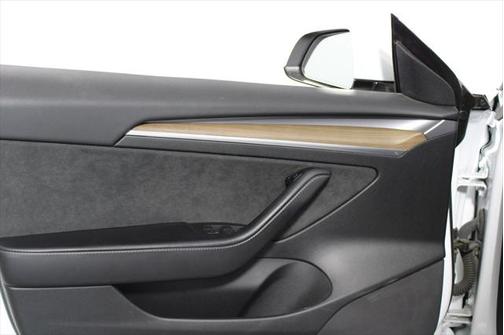 2022 Tesla Model 3 Standard Range