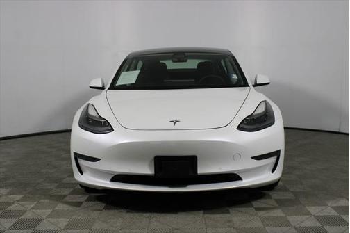 2022 Tesla Model 3 Standard Range