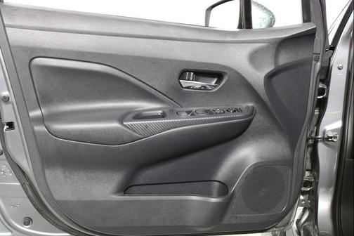 2024 Nissan Versa 1.6 SV