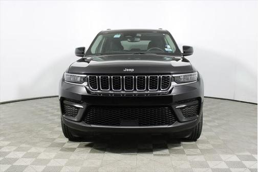 2022 Jeep Grand Cherokee Laredo