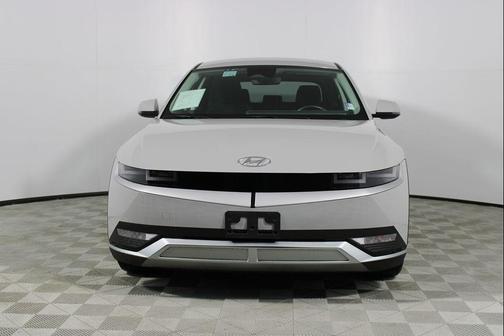 2024 Hyundai IONIQ 5 SE