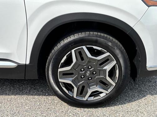 Serenity White Pearl 2023 Hyundai SANTA FE HEV SEL Premium