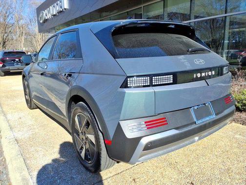 2026 Hyundai IONIQ 5 SE